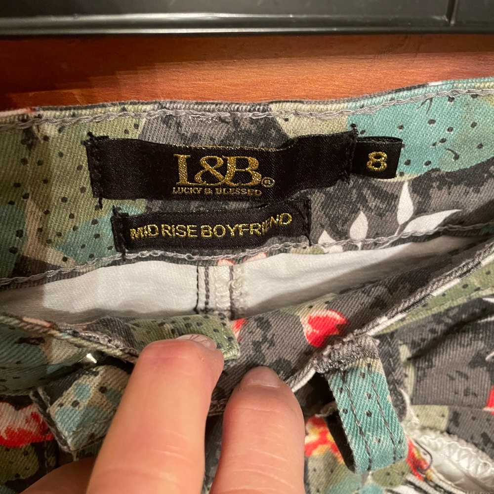 L&B Women’s Black Floral Cactus Print Jeans - Picture 3 of 7